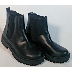 Soda Pilot Lug Sole Low Heel Chelsea Ankle Bootie Double Elastic Gore Women 7.5